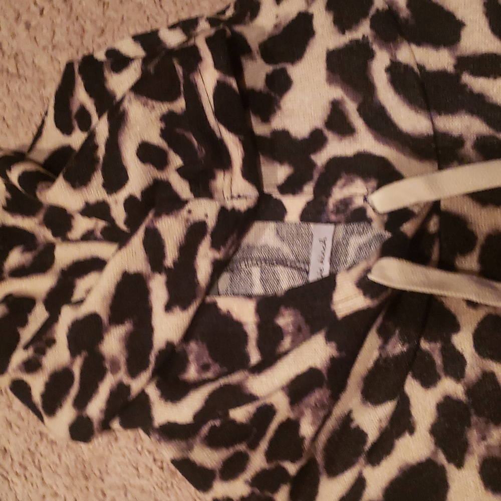 Sweater - Picture 5 of 7